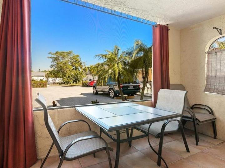 2Bed/2Bath Condo Next To Siesta Key ~A Hidden Gem Sarasota Kültér fotó